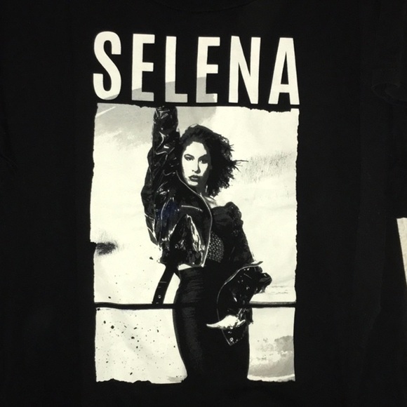 Official Selena Merchandise Selena Black Graphic T-Shirt - Picture 4 of 5